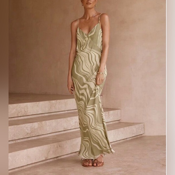 DISSH Dresses & Skirts - DISSH minimalist whimsy formal zebra Wave Maxi slip Dress size 10